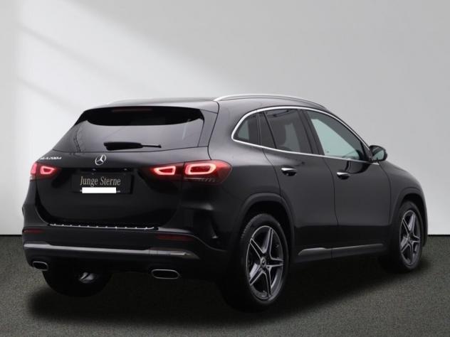 Mercedes-Benz GLA 200 d AMG Distronic telecamera posteriore LED AHK - Foto 3