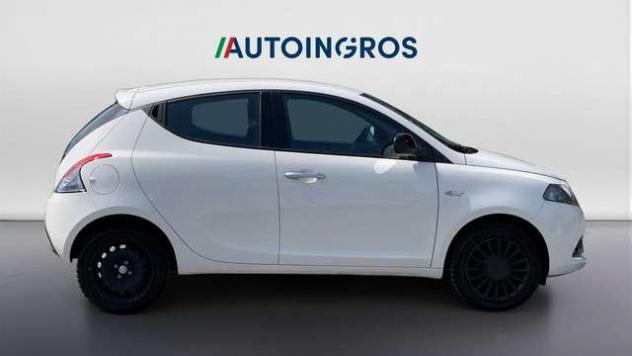 Lancia Ypsilon 1.0 firefly hybrid Silver s&s 70cv - Foto 6