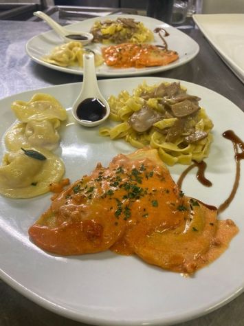 CERCHIAMO CUOCO CON ESPERIENZA - Foto 2