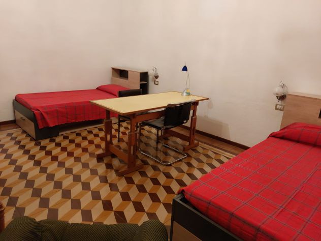 Affitto POSTO LETTO IN AMPIA CAMERA DOPPIA-SOLO RAGAZZE - Foto 8