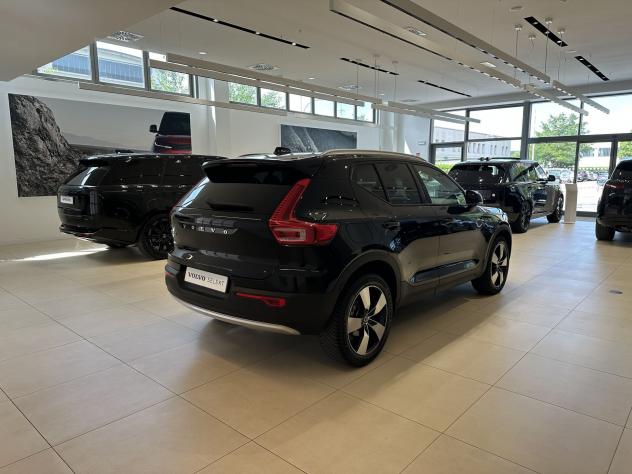 Volvo XC40 T3 automatico Momentum Pro - Foto 5