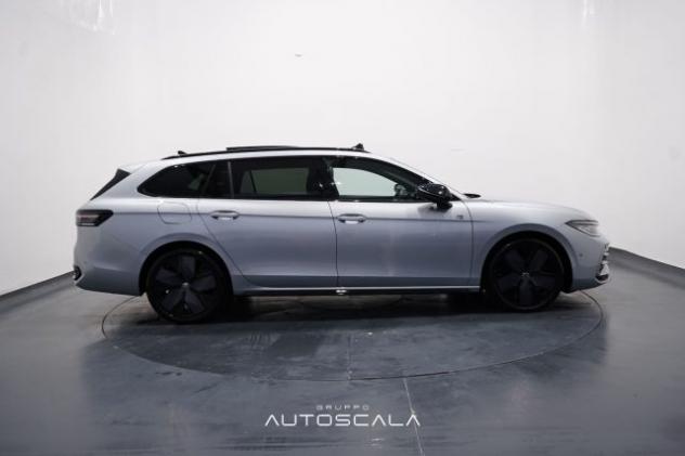 VOLKSWAGEN Passat Variant 1.5 TSI ACT DSG R-Line rif. 23299358 - Foto 7