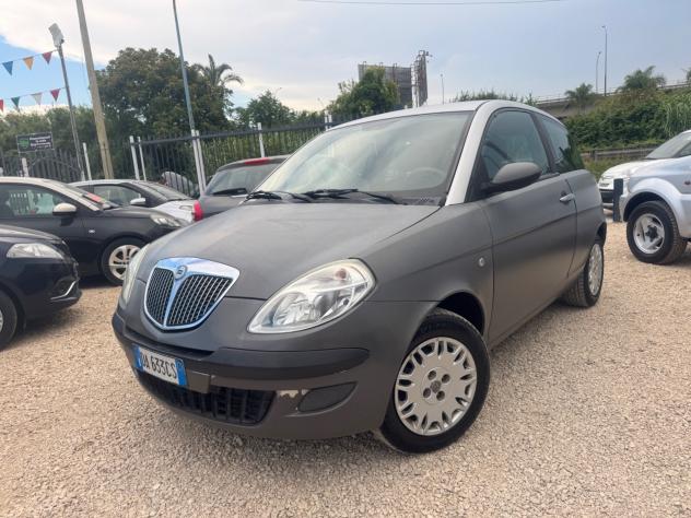 Lancia Ypsilon 1.2 Oro