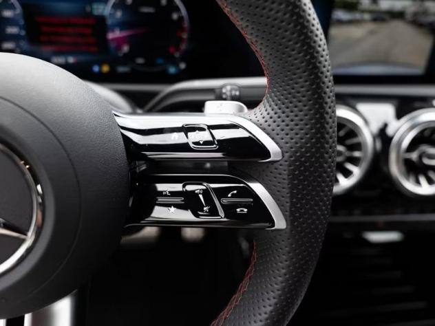 Mercedes-Benz Classe A A 180 AMG Line Advanced Camera 18" Winter Pack - Foto 10