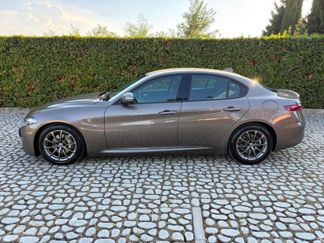 ALFA Giulia 2.2Turbodiesel 180CV 6M Super -08-2018 - Foto 3