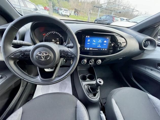 Toyota Aygo X 1.0 Active 72cv - KM0 - Foto 8