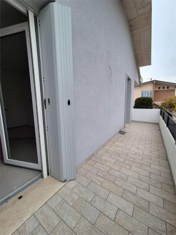 V005396 - ESCLUSIVO QUADRILOCALE CON TERRAZZO ABITABILE E GARAGE DOPPIO ! - Foto 16
