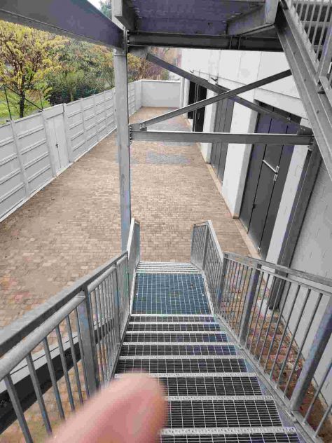LOCALE PER CONCESSIONARIE AUTO,PALESTRE GRANDE PARCHEGGIO PRIVATO - Foto 8