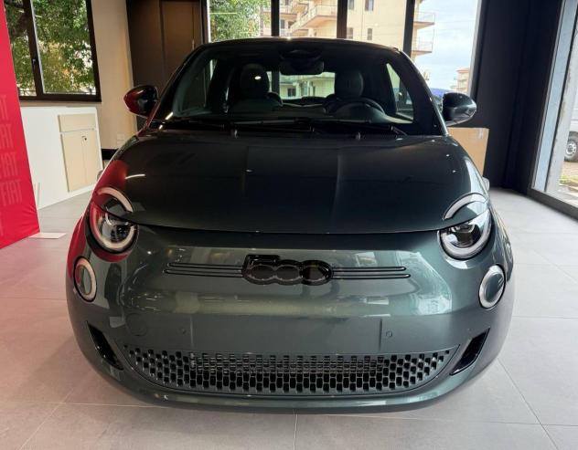FIAT 500 500e Berlina 85 kWh Giorgio Armani - Foto 3