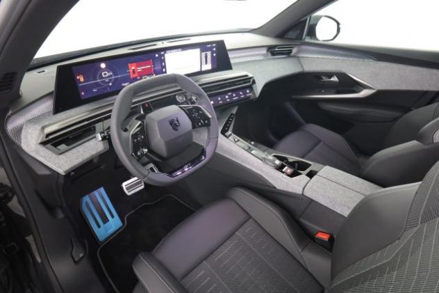 PEUGEOT 5008 3ª serie Hybrid 145 e-DCS6 GT rif. 24007571 - Foto 9