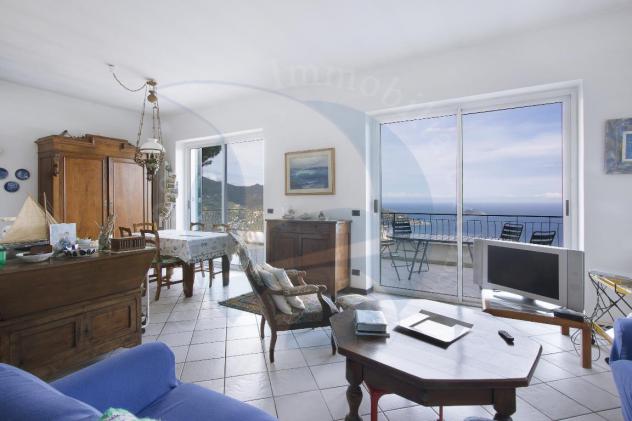 Alassio, villa trifamiliare con stupenda vista di tutto il golfo. - Foto 10