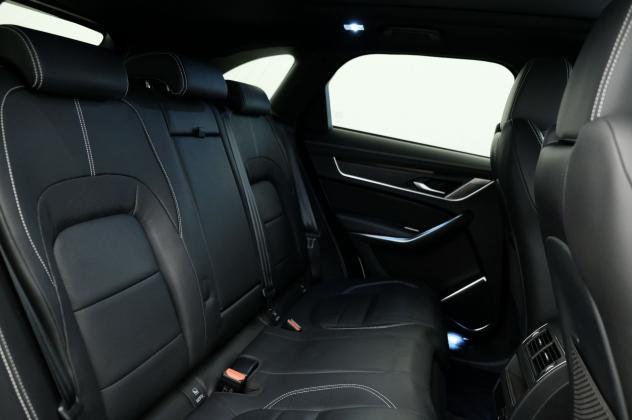 Jaguar F-Pace F-Pace 2.0 i4 R-Dynamic Black awd 250cv auto - Foto 4