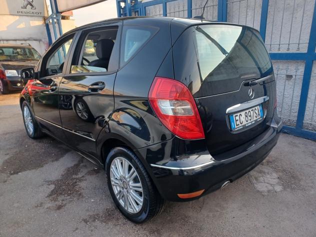 Mercedes-benz A 180 CDI Elegance ANNO 2011 - Foto 3