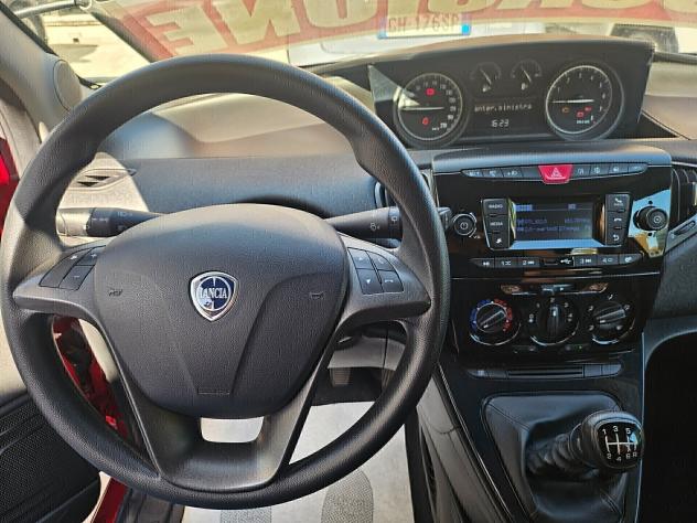 Lancia Ypsilon 1.0 FireFly Hybrid Ecochic Silver 11/2021 - Foto 7