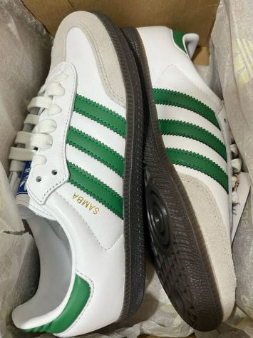 Sneakers Uniche e di Tendenza: Vendita al Dettaglio e in Lotto in Tutte le Tagli - Foto 6
