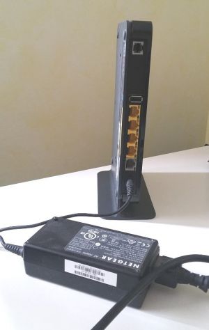 Netgear DGND4000 Modem Router Wireless N750 - Foto 3