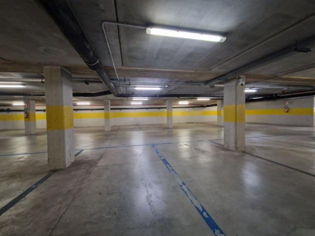 Immobile di 240 m² con 1 locale in affitto a Pero - Foto 20