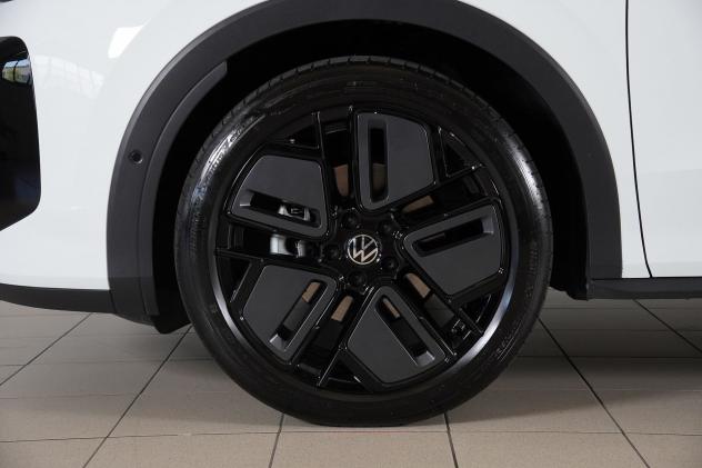 Volkswagen T-Roc 1.5 eTSI DSG R-Line 150CV - Foto 6
