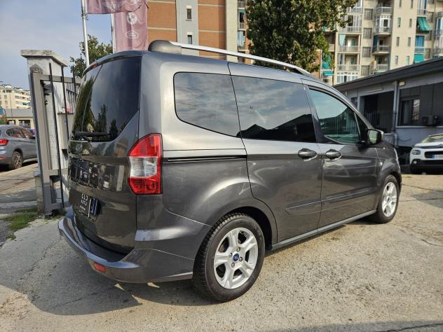 Ford Tourneo Courier 1.5 TDCI 95CV Titanium - Foto 4