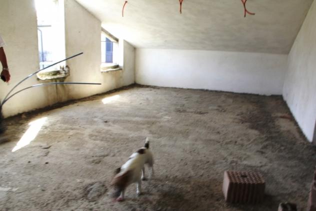 Porano - Vendesi fabbricato allo stato grezzo divisibile in più unità abitative con corte esterna - Foto 7