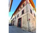 2 Vetrine in vendita a Prato