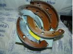 Kit ganasce post. chrysler pt cruiser 05114500aa