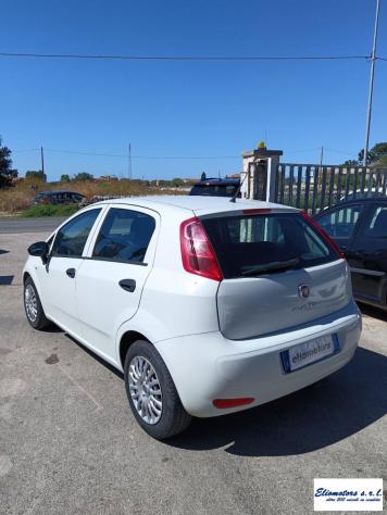 FIAT - Punto - 1.3 MJT II S&S 95 CV 5p. Street - Foto 8
