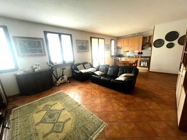 BIFAMILIARE di 5 vani e di 120 mq (CAMPI BISENZIO) rif. L1367 - Foto 2