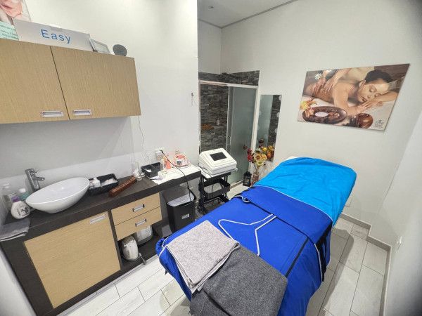 BUFALOTTA - POSTAZIONE PER NUTRIZIONISTA, MASSAGGIATRICE, ESTETISTA