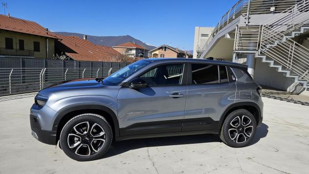 Jeep Avenger e-Hybrid 1.2 MHEV e-Hybrid Turbo Summit - Foto 3