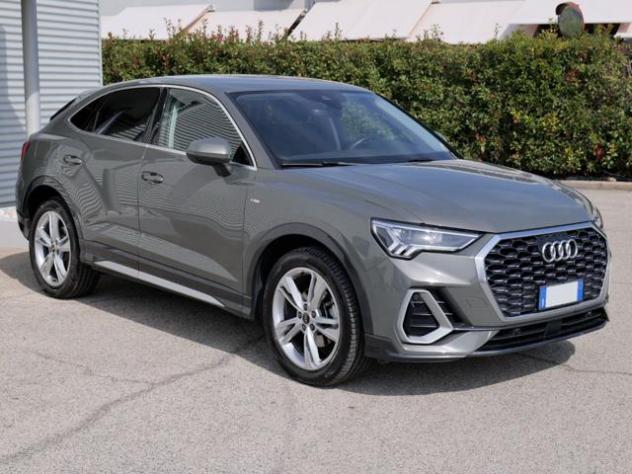 AUDI Q3 Sportback 2.0 (35) Tdi 150cv S-tronic S-line ed. rif. 24154169 - Foto 4