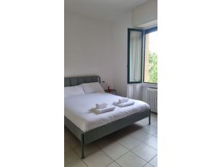 bilocale arredato con balcone-CALVAIRATE