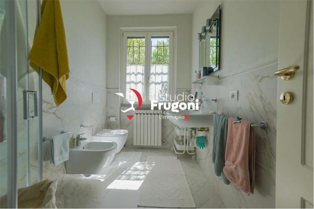 AF096 - VILLA BIFAMILIARE CON SPLENDIDA VISTA LAGO - Foto 12