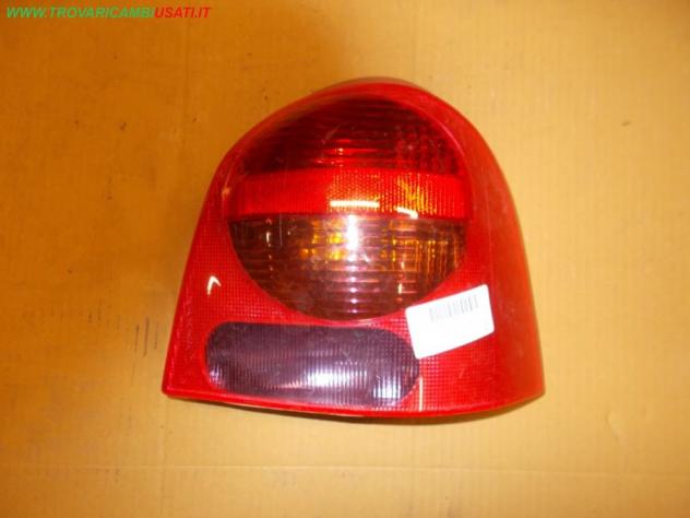 TRASPARENTE FANALE POST.D. 98 BOMBATO RENAULT TWINGO (C06) RENAULT - TWINGO - 01-04-1993 - 01-08-1998, RENAULT - TWING