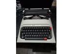 Macchina da scrivere Olivetti