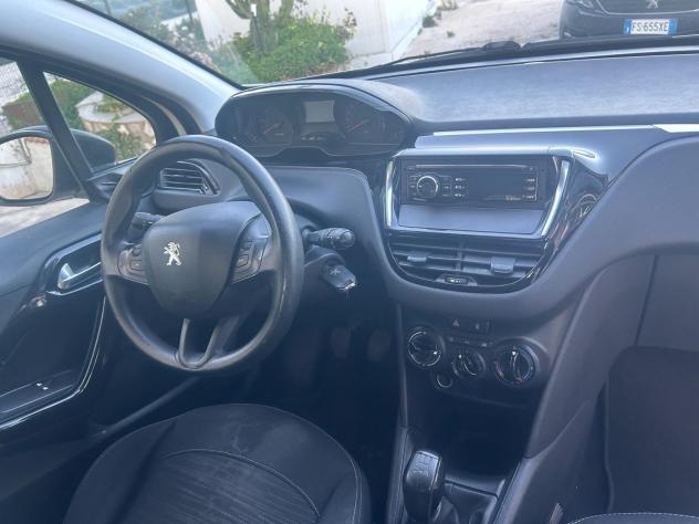Peugeot 208 1.4 HDi 68 CV autocarro - Foto 10