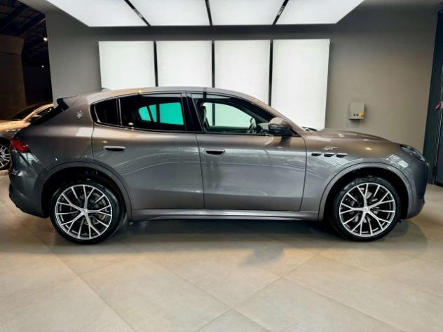 MASERATI Grecale 2.0 mhev GT 300 Cv , C. 21" , Sport pack rif. 23810109 - Foto 5