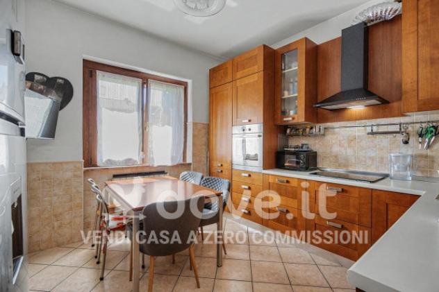 Villa di 200 m² con 5 locali in vendita a Locate Varesino - Foto 16