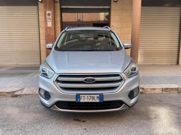 Ford Kuga 2.0 TDCI 120 CV S&S 2WD Powershift TITANIUM - Foto 2