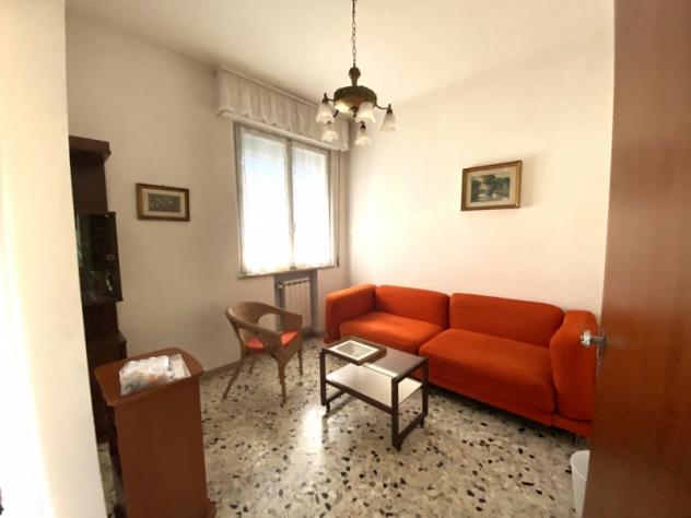 TRILOCALE LUMINOSO CON TERRAZZO E CANTINA - Foto 5