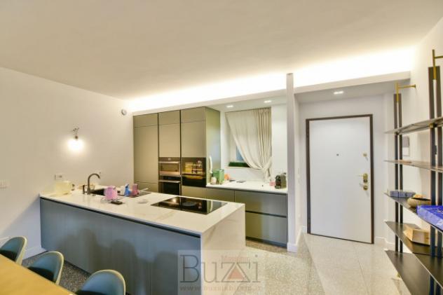 Appartamento di 121 m² con 3 locali e box auto in vendita a Seregno - Foto 3