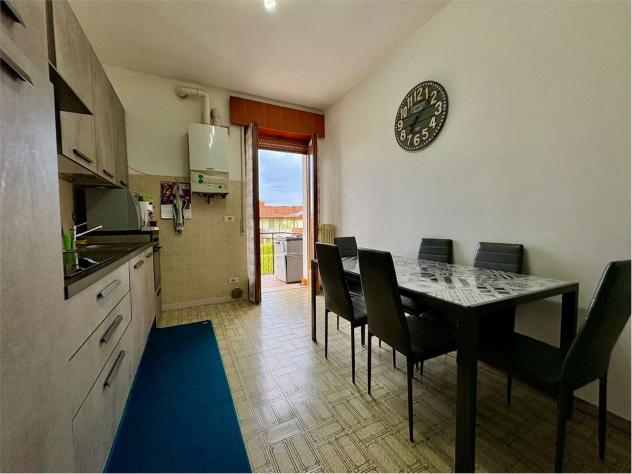 V005490 - AMPIO TRILOCALE CON TERRAZZO ANGOLARE E GARAGE - Foto 7