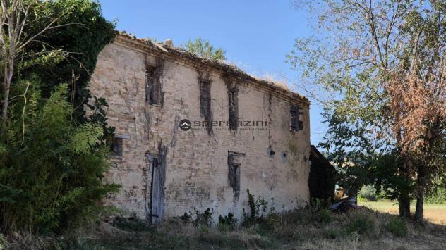 Un angolo di campagna tutto da riscoprire ? colli al metauro, san liberio
immersa nella quiete della campagna marchigiana, questa antica casa colonic - Foto 5