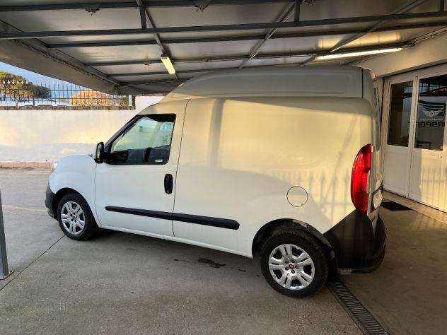 Fiat Doblo’ XL 3 Posti Tetto alto 1.6 Mtj 105CV - Foto 6