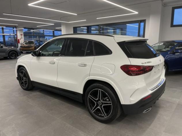 MERCEDES-BENZ GLA 200 2.0 d 150 CV AMG Premium rif. 23370837 - Foto 9