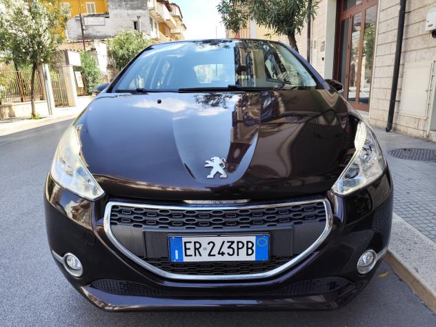 Peugeot 208 1.4 HDi 68CV ALLURE NAVI - Foto 2