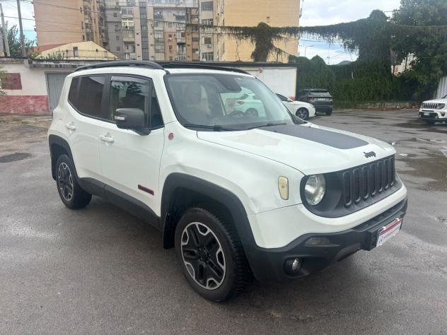 Jeep Renegade 2.0 Mjt Trail Hawk 4wd CV 170 Aut. - Foto 3