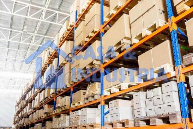 Immobile di 14305 m² con più di 5 locali in affitto a Origgio - Foto 2