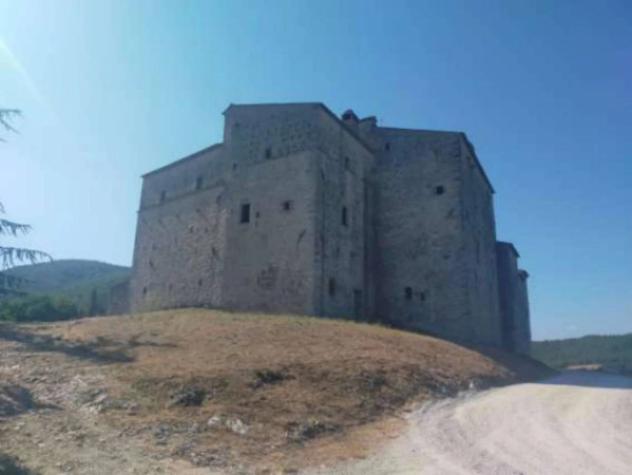 Immobile in asta di 1036 m² con più di 5 locali in vendita a Massa Martana - Foto 5