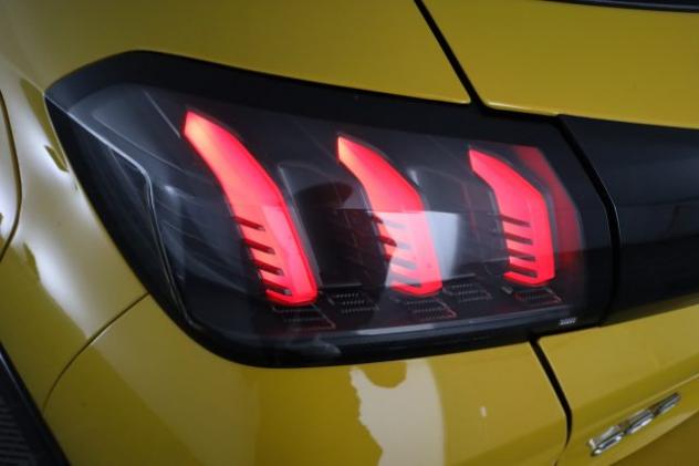 PEUGEOT 208 208 PureTech 130 Stop&Start EAT8 5 porte GT Line rif. 23975569 - Foto 10